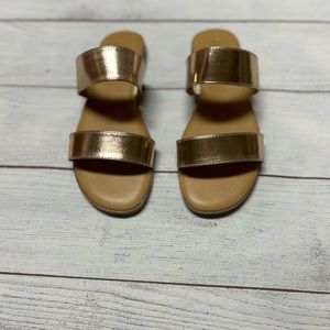 Lauren Conrad Copper Metallic Sandal (size 7)